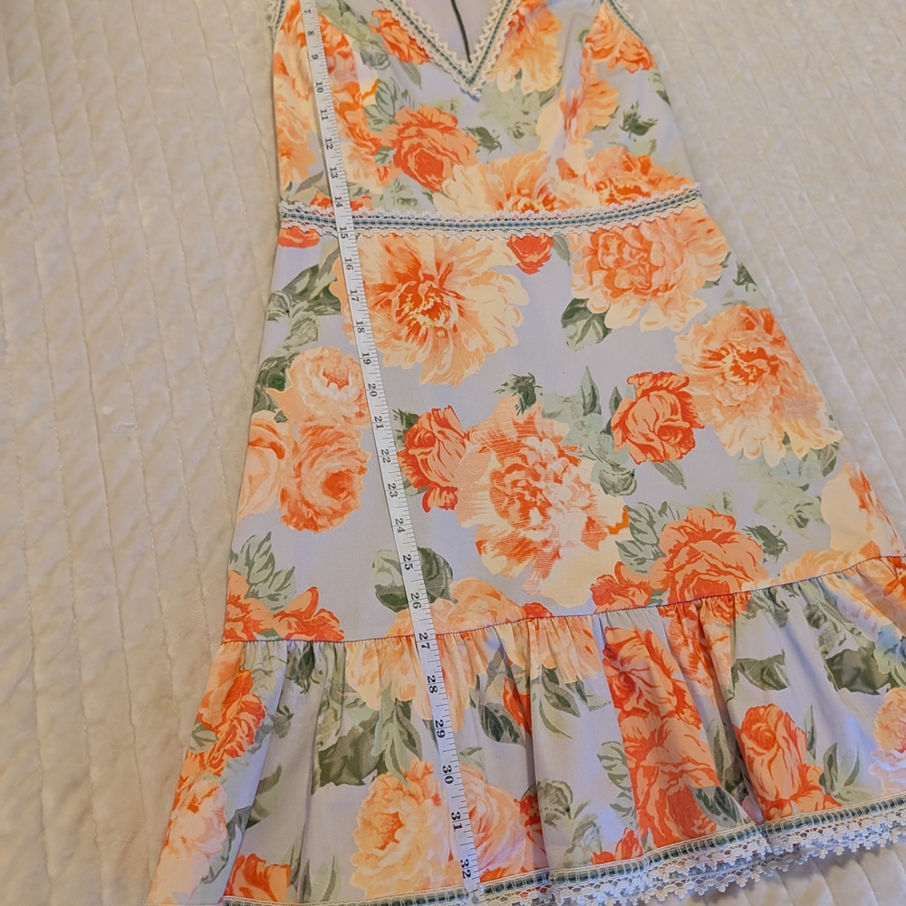 Alice + Olivia Floral V-Neck Mini Dress - Picture 16 of 16